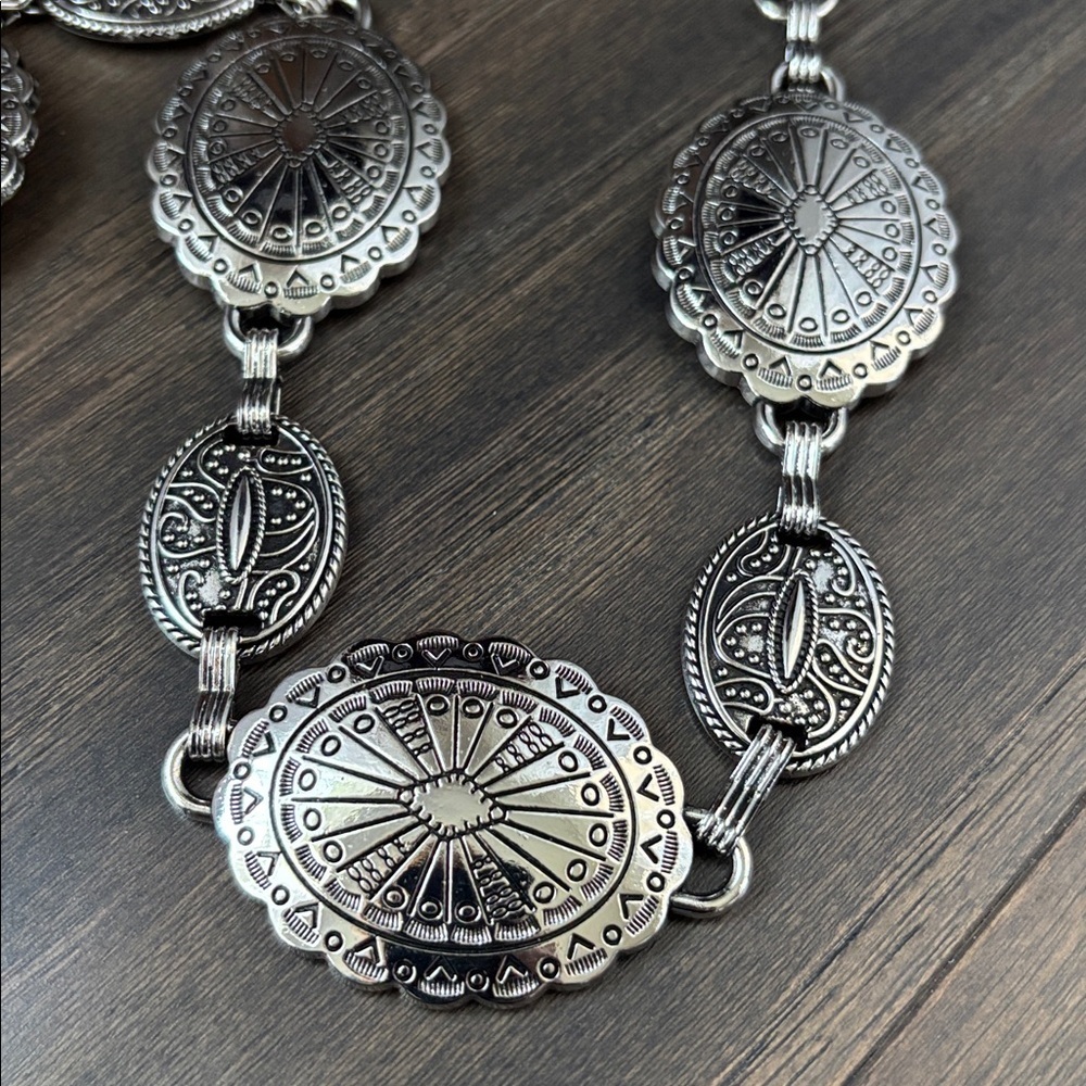 American Bison Western Chain Belt,oval silver tone conchos,versatile,sturdy - Picture 2 of 8